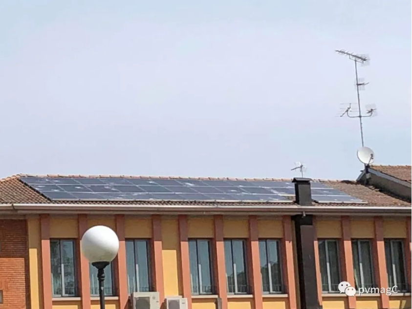 Jak velké krupobití může poškodit fotovoltaický systém?