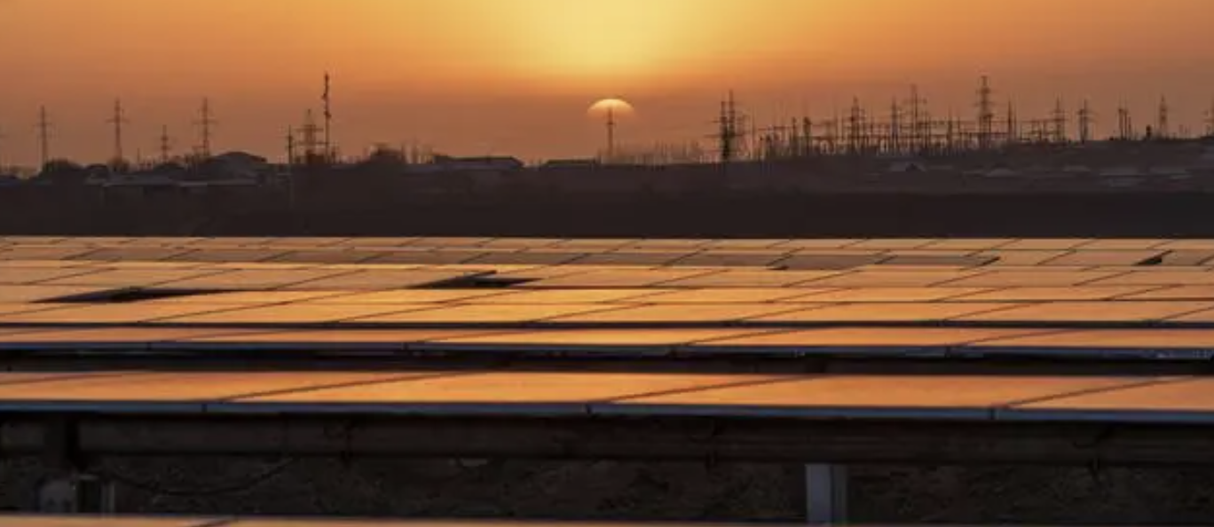 Návštěva fotovoltaického projektu Samarkand v Uzbekistánu